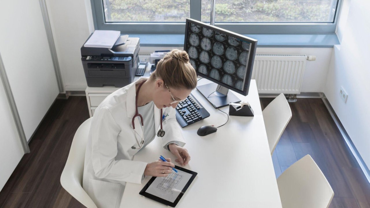 EHR Systems Weighing the Advantages and Disadvantages for Your Practice - Presented by PostDICOM